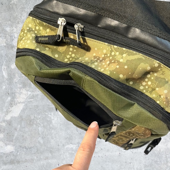 Green Camouflage Backpack Camo - Picture 3 of 16